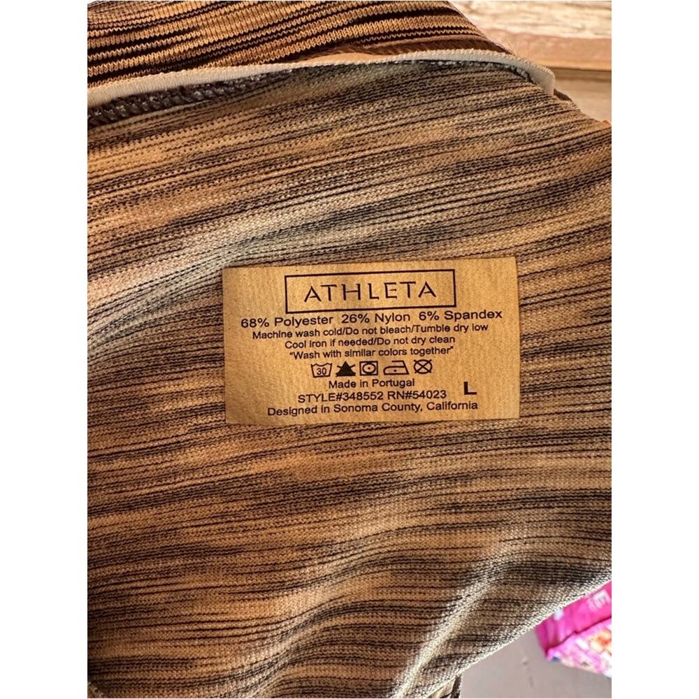 ATHLETA NWT Ruched Back Performance Top - Picture 8 of 9